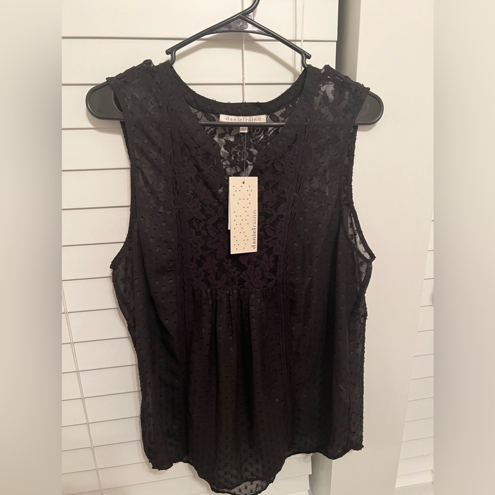 Sheer lace black sleeveless top